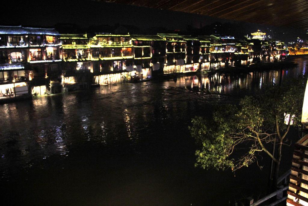 Fenghuang 1St Apartment Экстерьер фото