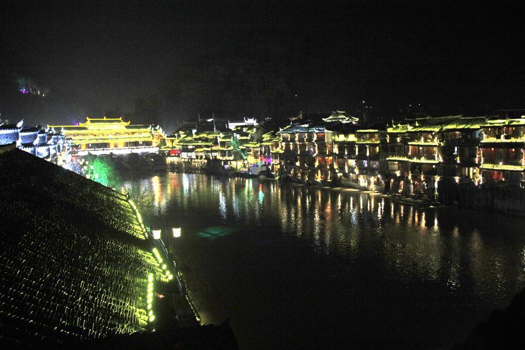 Fenghuang 1St Apartment Экстерьер фото