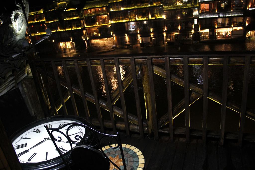 Fenghuang 1St Apartment Экстерьер фото