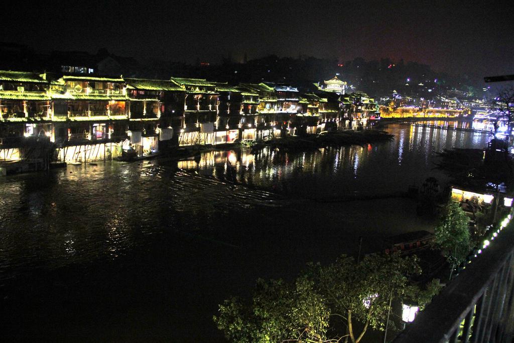 Fenghuang 1St Apartment Экстерьер фото